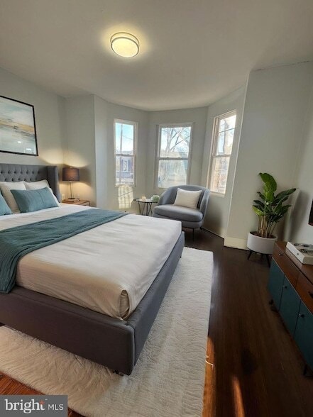 Building Photo - 4338 N Franklin St