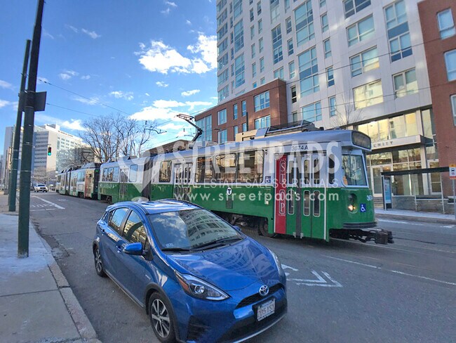 MBTA Green E Line - 78 S Huntington Ave