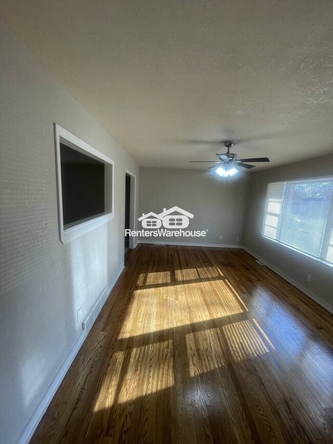 Building Photo - Updated 4-bedroom 2.5 bath home with finished basement