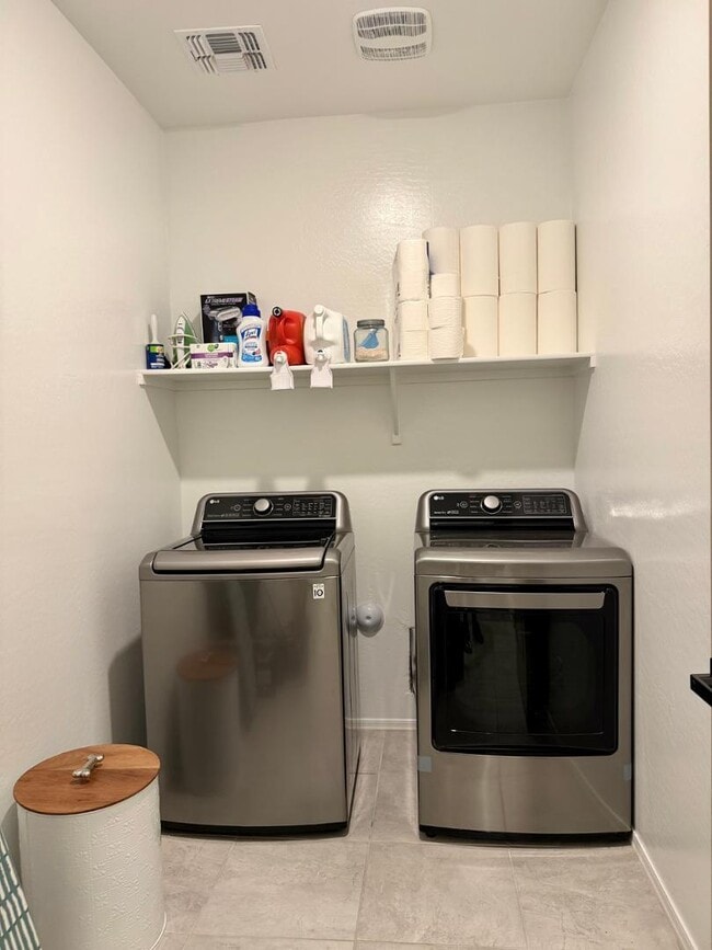 Building Photo - 3588 Sequoia St