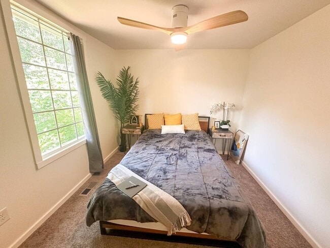 Building Photo - 3 Bedroom Single Family Home in Hanahan