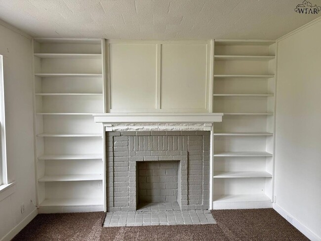 Building Photo - 2209 Talunar Ln