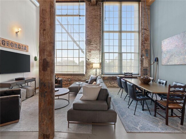 Building Photo - 170 Boulevard NE