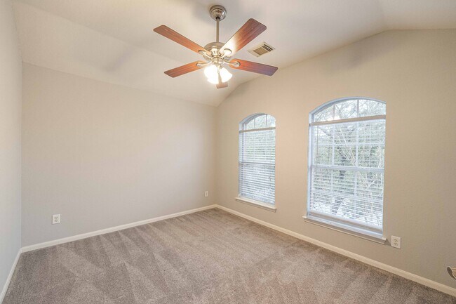 Building Photo - 12536 Canyon Glen Dr