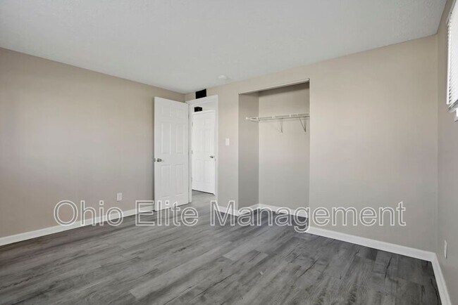 Building Photo - 3605 Cushing Dr