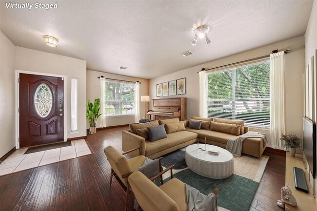Building Photo - 21550 Elm Hurst Ln