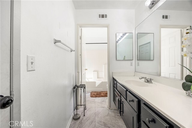 Building Photo - 10159 Julianne Ave