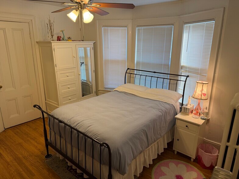 Building Photo - 315 Meigs St