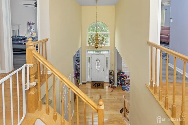 Building Photo - 38 Larkspur Dr
