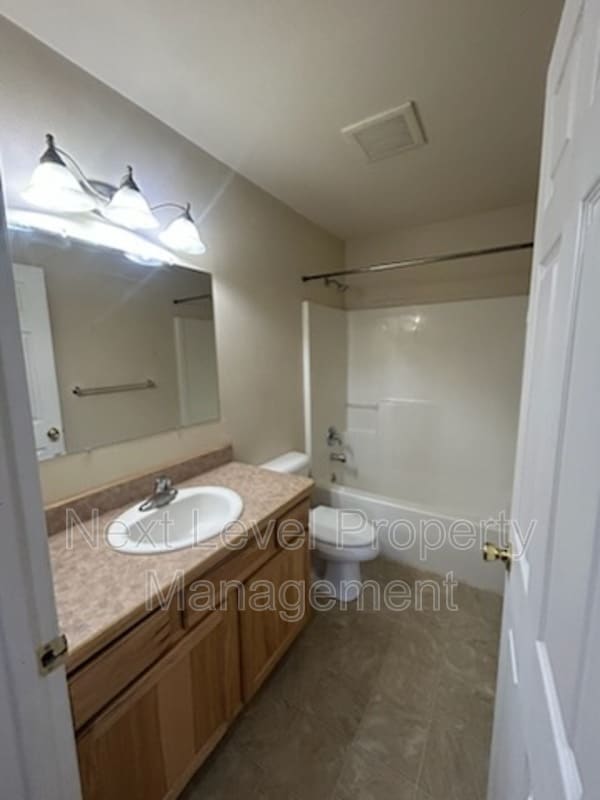 Building Photo - 3 Martha Rd