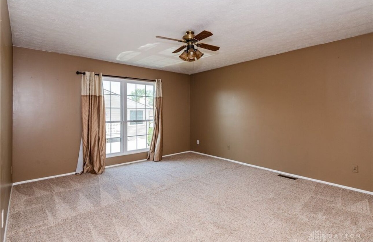 Building Photo - 2344 Fieldstone Cir