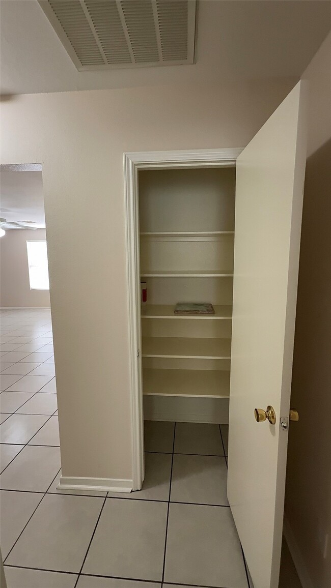 Building Photo - 1103 Laurel Chase Tr