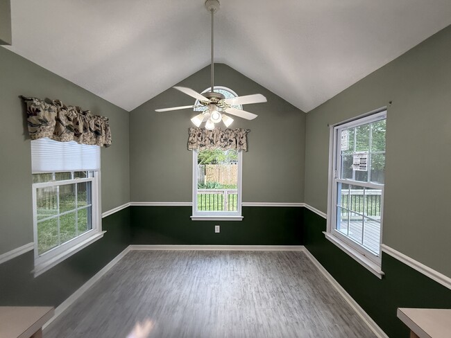 Building Photo - 3813 Sterncroft Dr