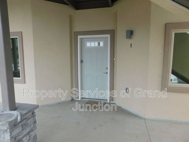 Building Photo - 658 Brookwillow Loop