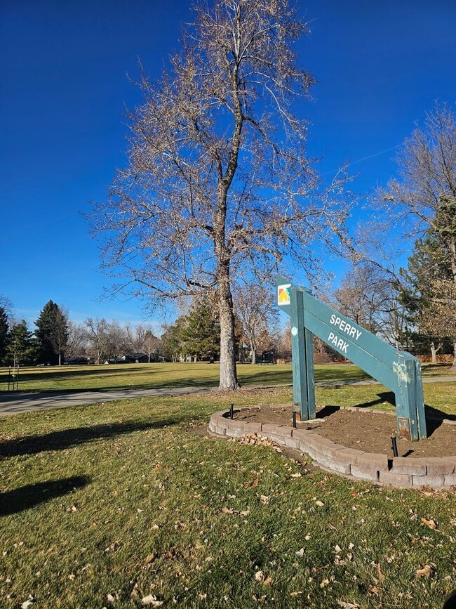 Building Photo - Newly Remodeled Home with Spacious Driveway!