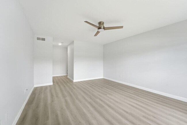 Building Photo - 21839 Arriba