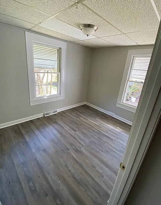 Building Photo - 19 Geer St