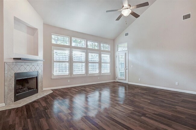 Building Photo - 10300 Morado Cove