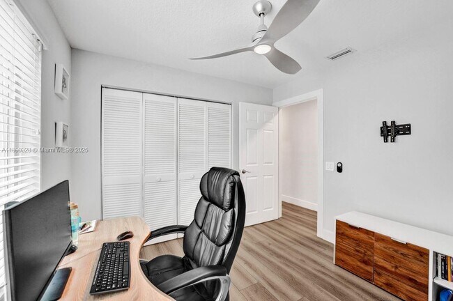 Building Photo - 1063 Cedar Falls Dr