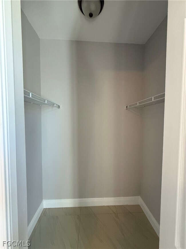 Building Photo - 3013 4th St W