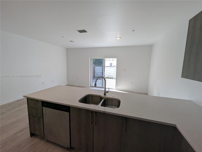 Building Photo - 170 NW 158th St