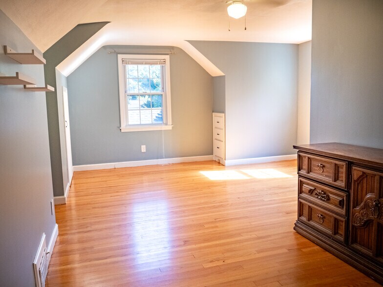 Second floor bedroom 1 - 225 Cooper St