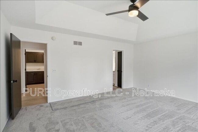 Building Photo - 15527 Mason Cir