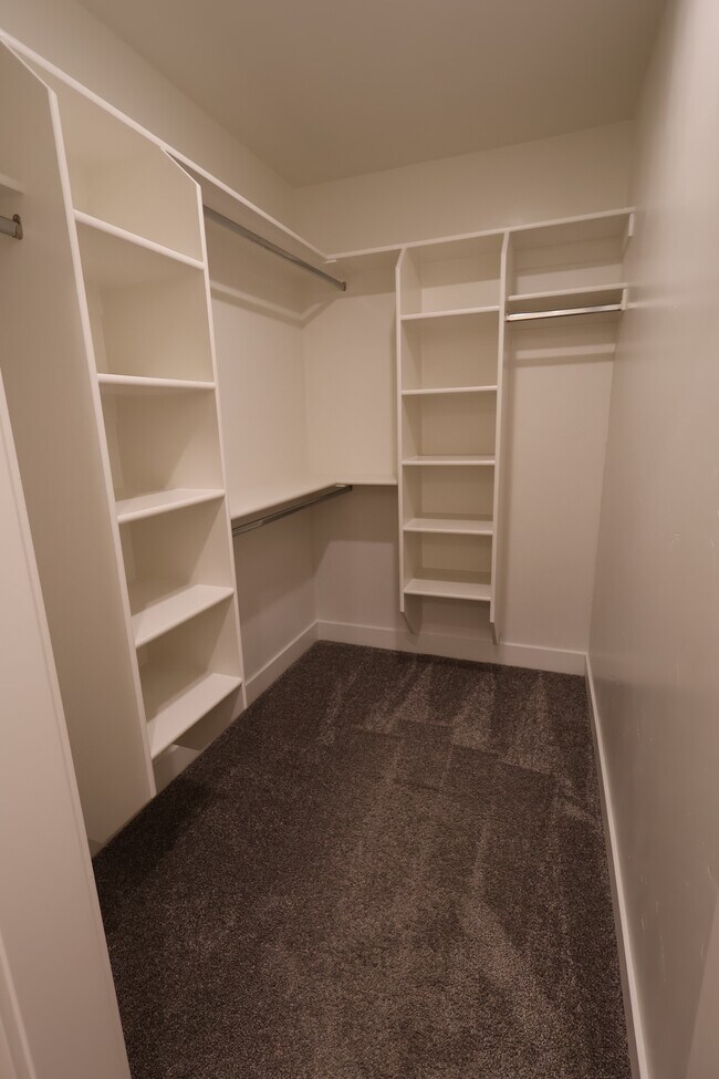 Building Photo - 51 W 440 N