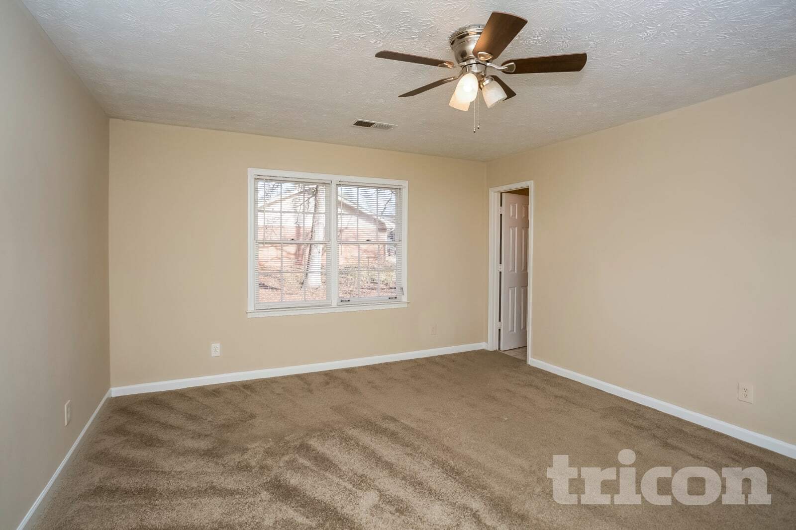 Building Photo - 1631 Quail Run SW