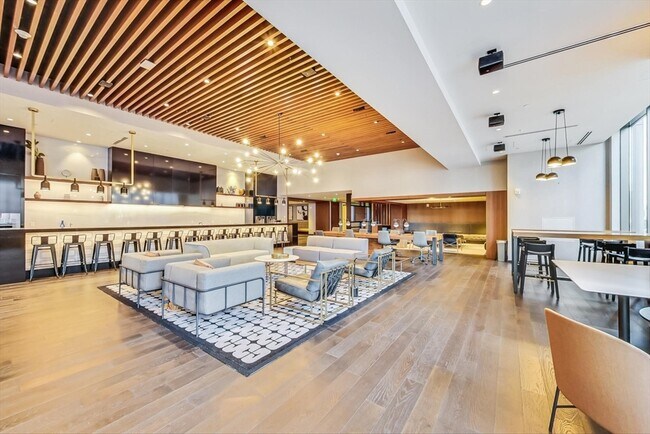 Building Photo - 135 Seaport Blvd