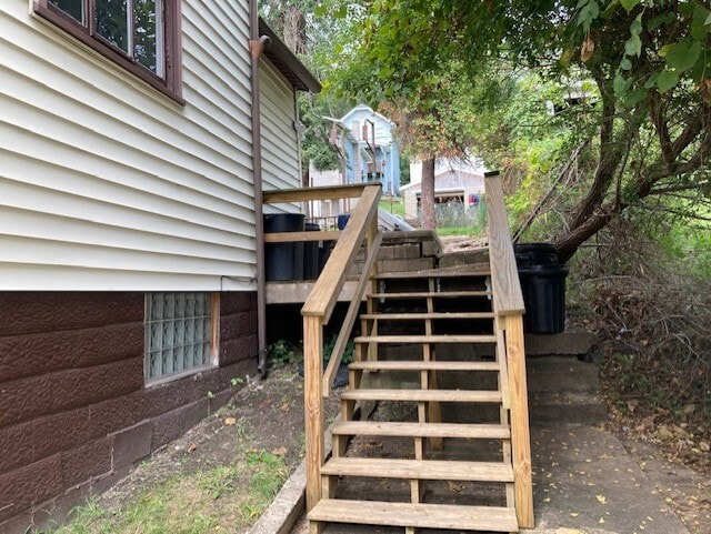 Building Photo - 340 W 10th Ave