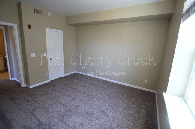 Building Photo - 12931 Ironstone Way
