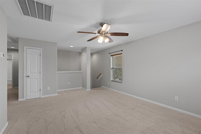 Building Photo - 2240 Independence Dr