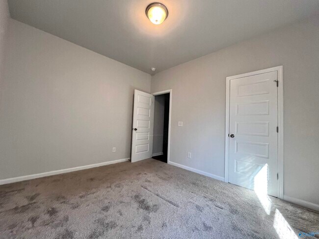 Building Photo - 13041 Lantern Pointe Wy