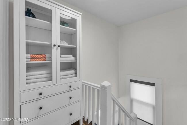 Building Photo - 1208 Bond St