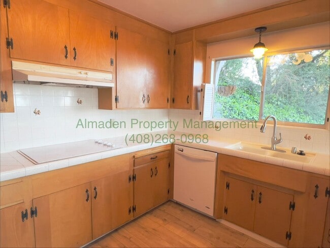 Building Photo - Spacious Los Gatos Home, Tranquil Views. A/C & Award Winning Schools!