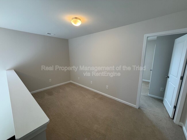 Building Photo - 5012 Shorthorn Way