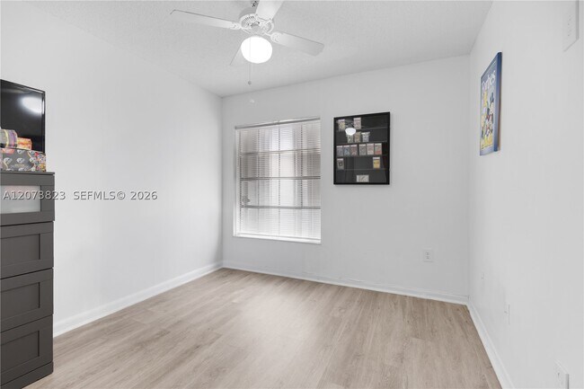 Building Photo - 12990 SW 88th Ln