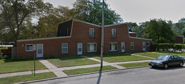 Primary Photo - 343 Gramercy Dr