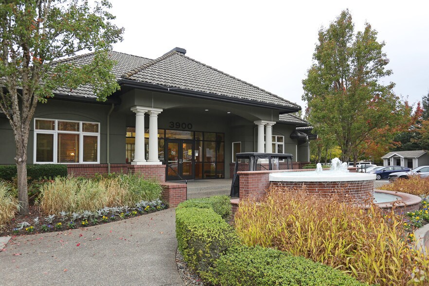 Willamette Estates 3900 Santiam Pass Way Salem OR 97305 Apartment