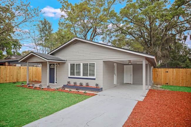 Building Photo - 237 N Bowlan St