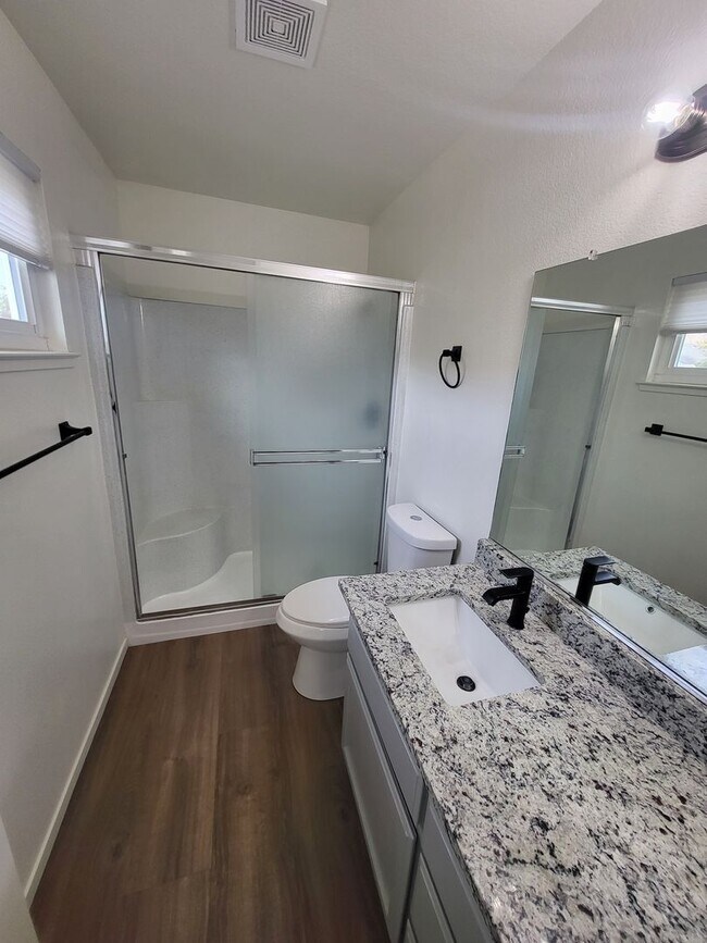 Building Photo - HEA3146>**