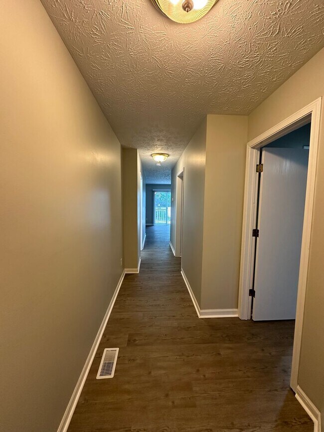 Building Photo - 2810 Duroc Dr