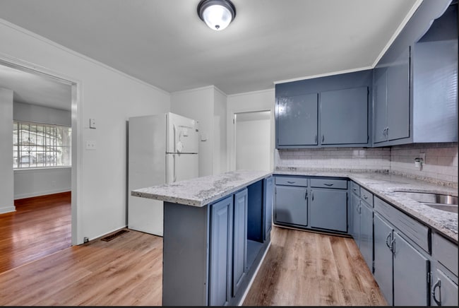 Building Photo - 1725 Mims St SW