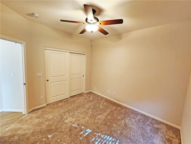 Building Photo - 5375 E La Campana Dr