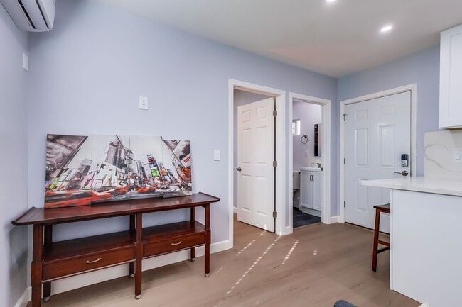 Building Photo - 6504 W 84th Pl