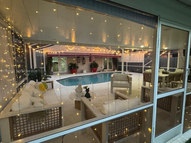 Building Photo - 15220 SW 49th St