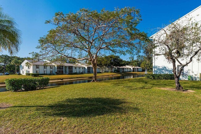 Building Photo - 3612 Alder Dr