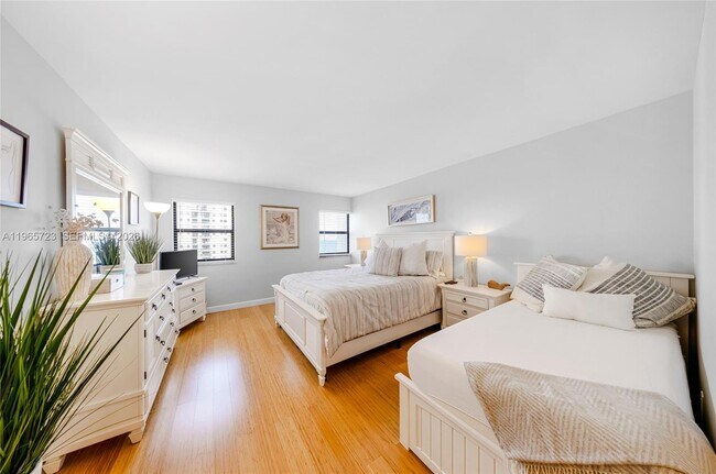 Building Photo - 1201 S Ocean Dr