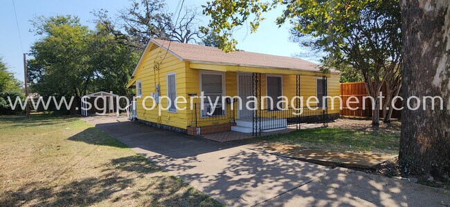 Building Photo - 2 bedroom Irving home for rent!